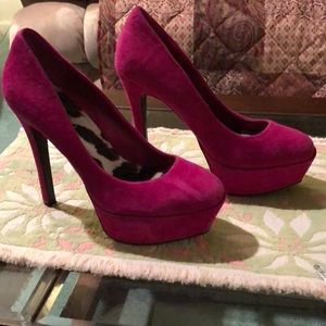 Suede Pumps